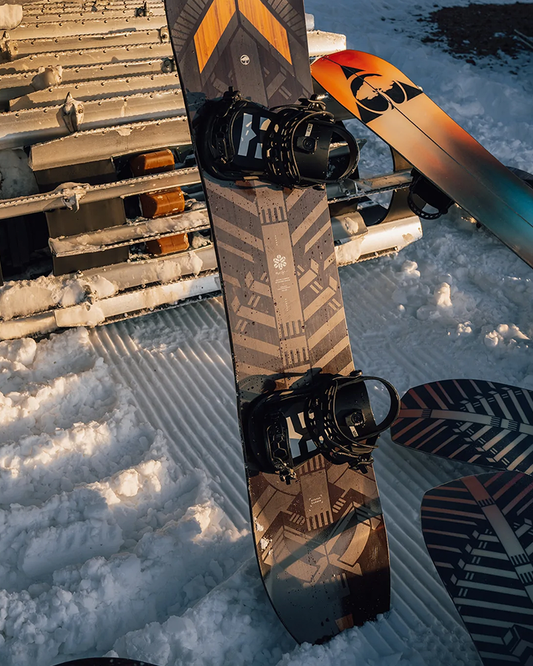 Arbor Satori Camber Snowboard - 2023 Men's Snowboards - SnowSkiersWarehouse