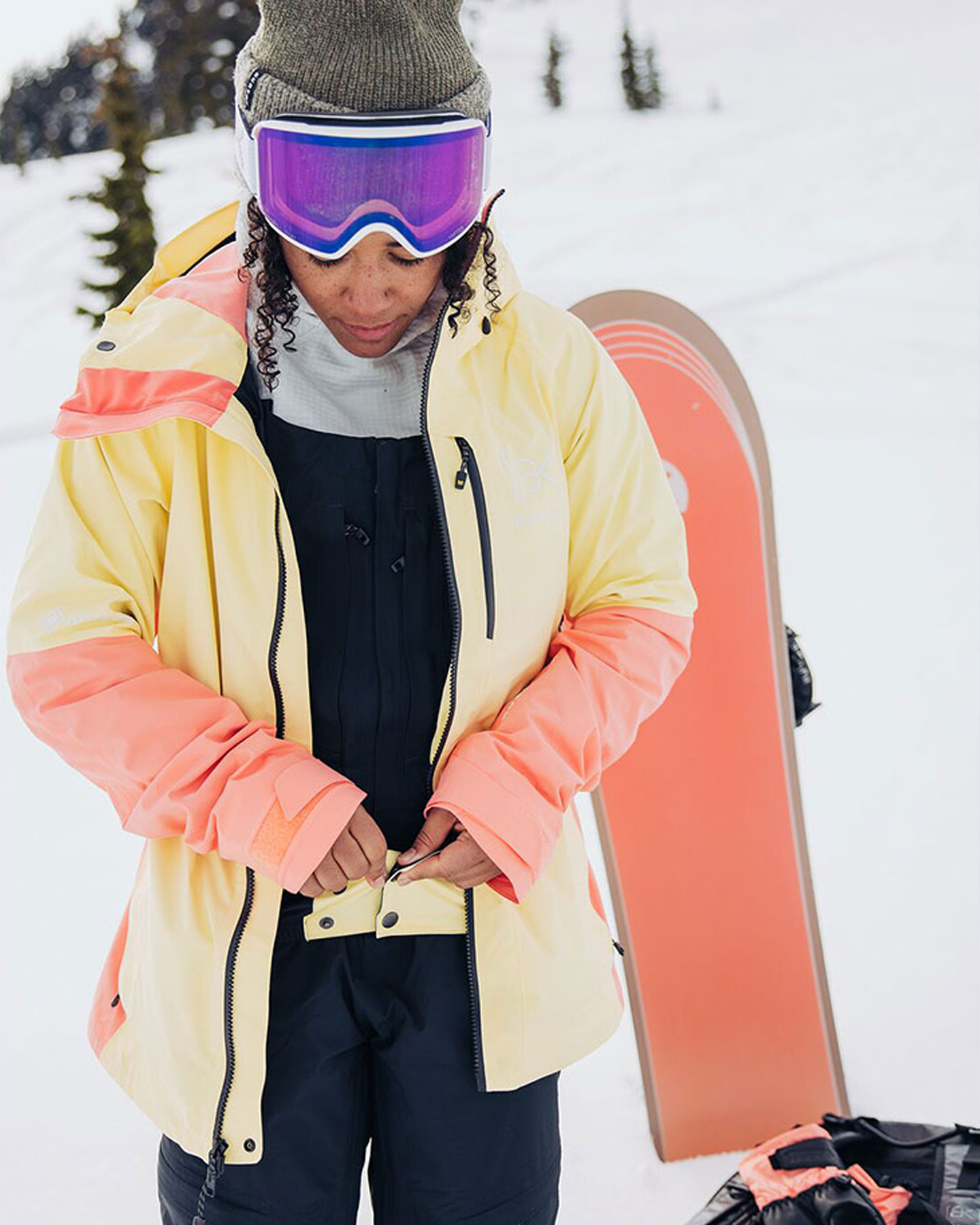 Burton Women's [ak]® Upshift Gore-Tex 2L Snow Jacket - Buttermilk/Reef Pink Snow Jackets - Trojan Wake Ski Snow